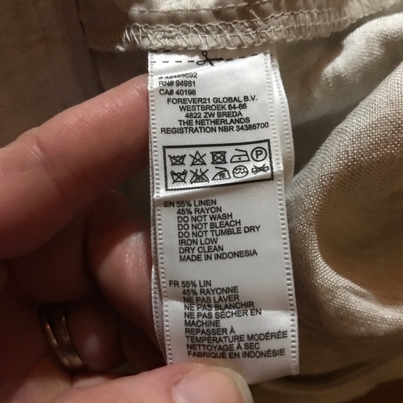 Forever 21 Beige Linen Side Button Shorts, EUC, L - Picture 10 of 10